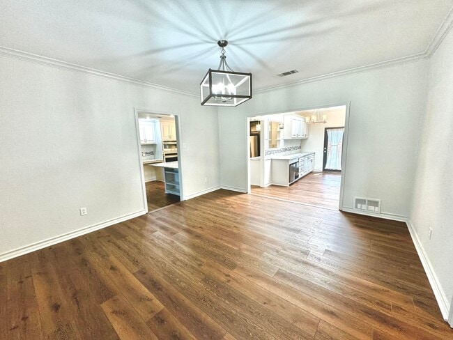 Building Photo - 9306 Utica Dr