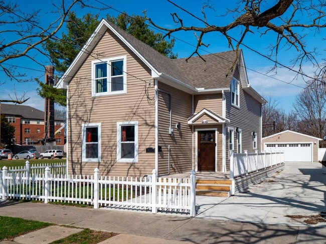 Building Photo - 6110 Lawn Ave