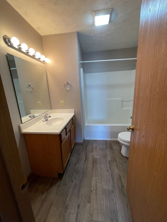 Building Photo - 3368 Edison Dr