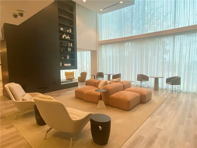 Building Photo - 3324 Peachtree Rd NE