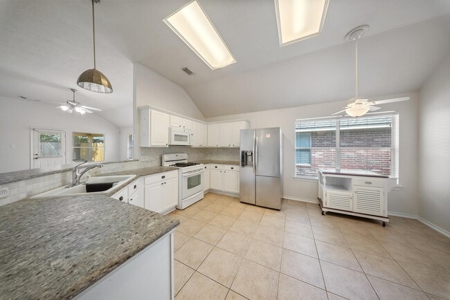 Building Photo - 6715 Rockwall Trail Dr