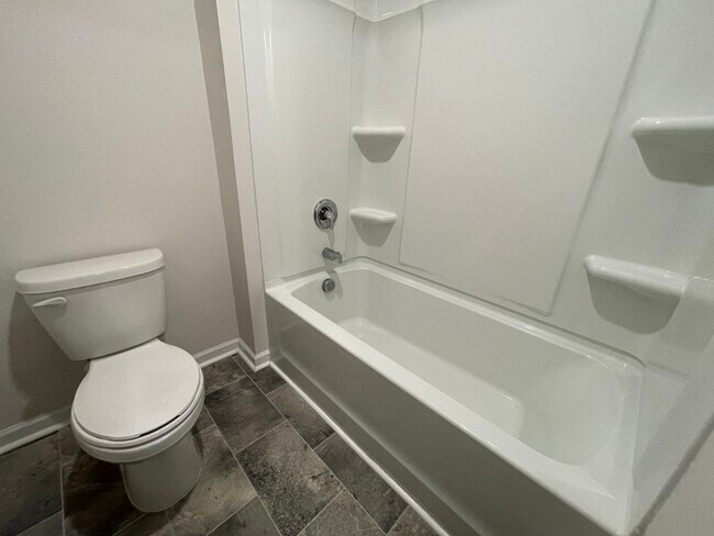 Building Photo - 11009 Austin Estates Dr