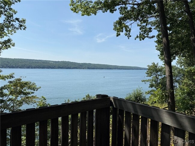 Building Photo - 1308 E Shore Dr