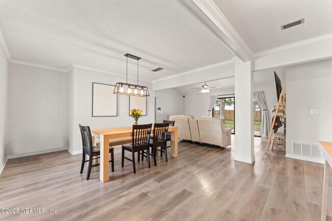 Building Photo - 9783 Viceroy Dr E