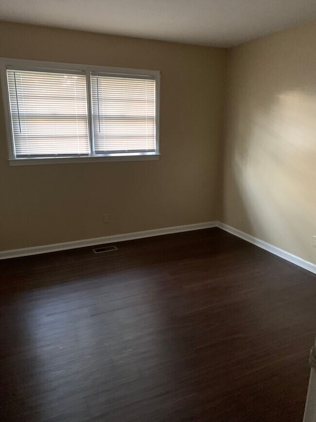 Building Photo - 2426 Whispering Pines Cir