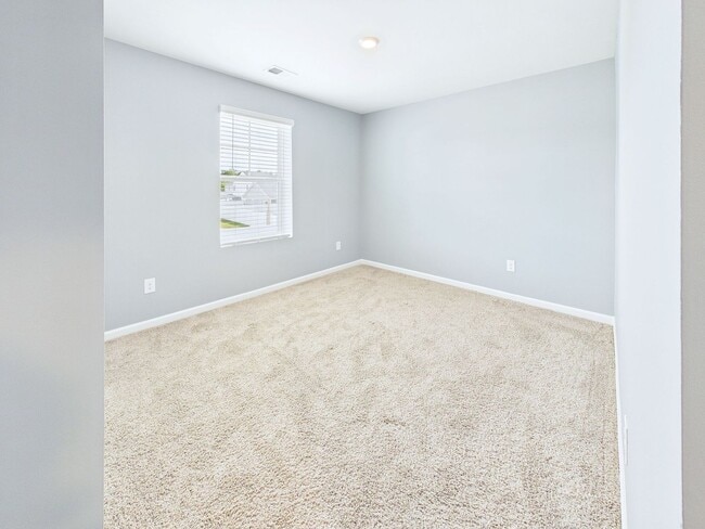 Building Photo - 7047 Woodline Dr