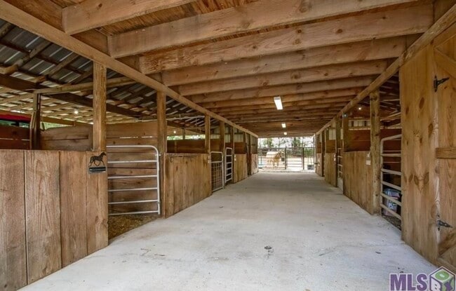 Building Photo - 24054 Joe May Rd