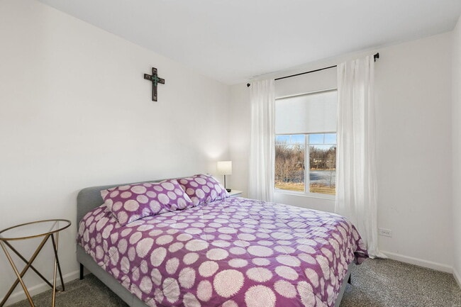 Building Photo - 3806 Honeysuckle Ln