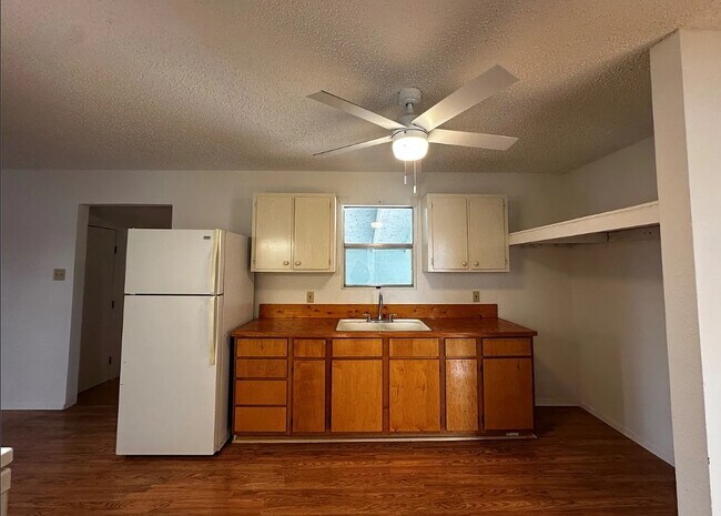 Building Photo - 5442 Co Rd 924