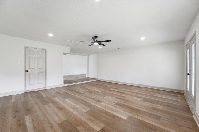 Building Photo - 3903 High Point Ln