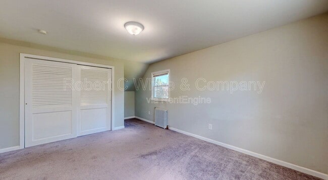 Building Photo - 677 Garfield Ave