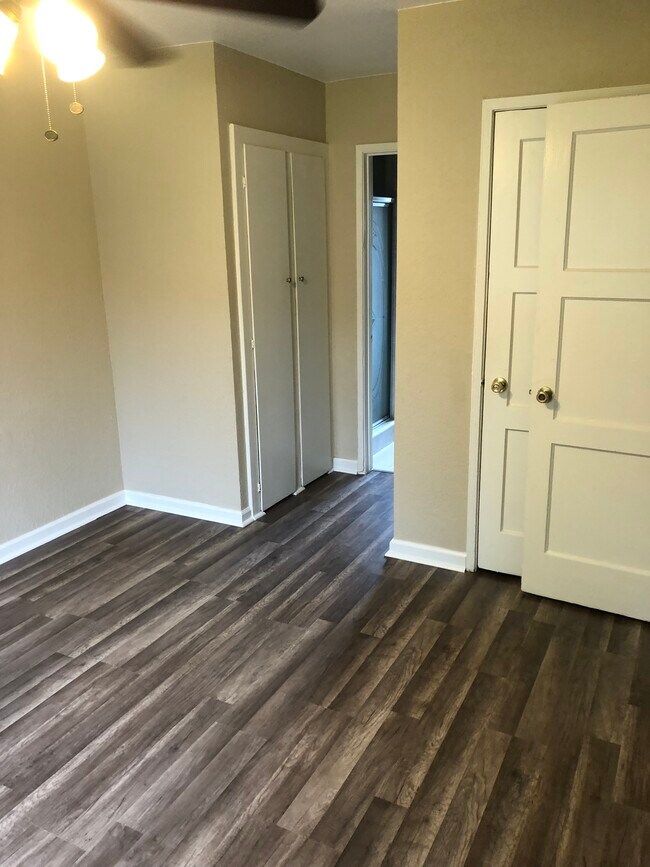 closets - 1739 N Hollywood Way