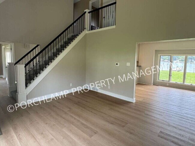 Building Photo - 15770 Connelly Ave