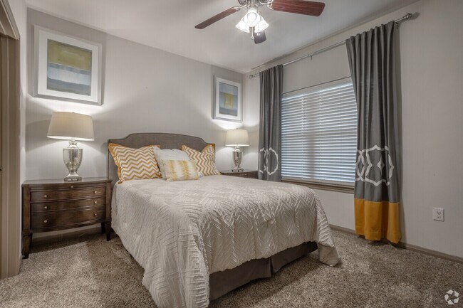 Building Photo - Move-In Made Simple – No Deposit Needed