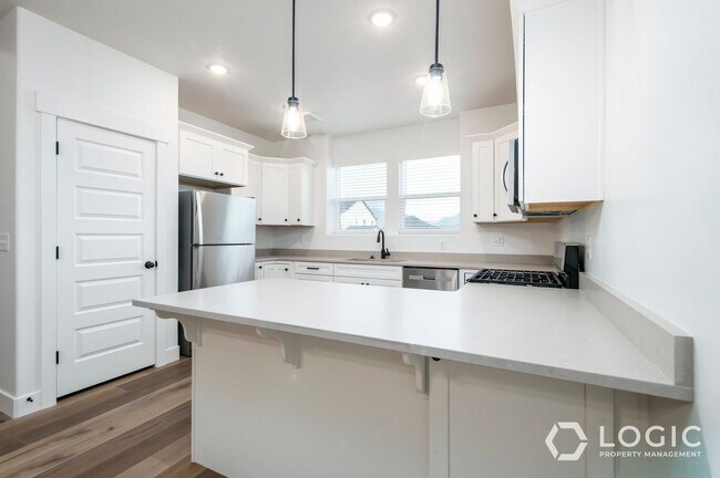 Building Photo - Brand New Townhome in Lehi Utah!