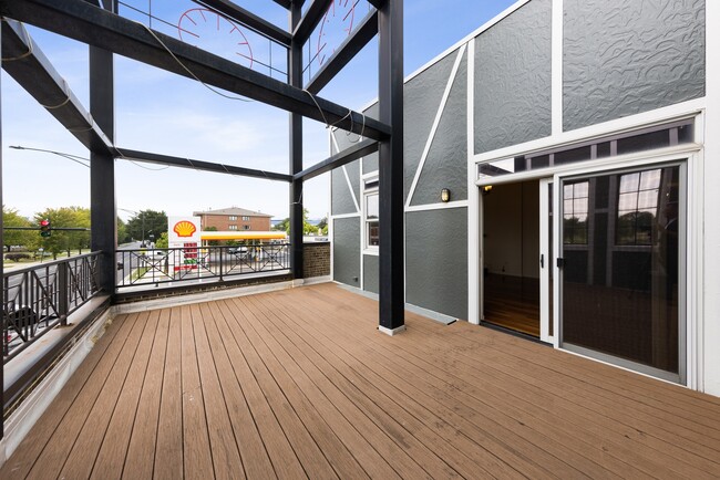 Building Photo - 11053 S Lawndale Ave