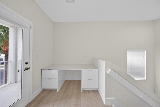 Building Photo - 3095 Grandiflora Dr