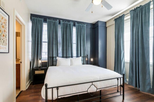 Building Photo - 925 Common St