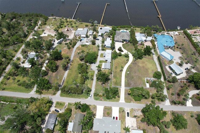 Building Photo - 25459 Shore Dr
