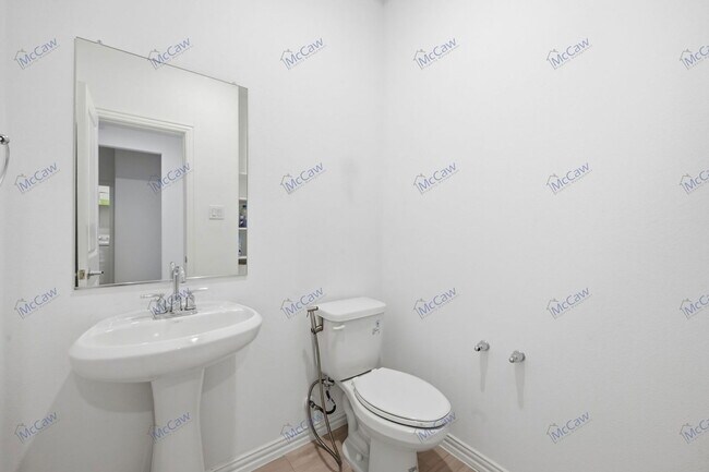 Building Photo - 2121 Esher Dr