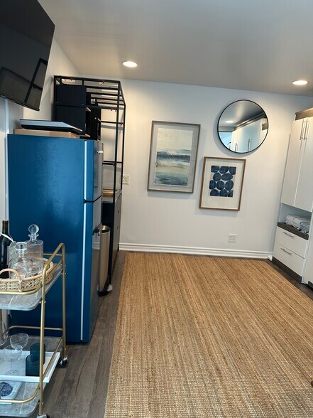 Building Photo - 629 Avenue A