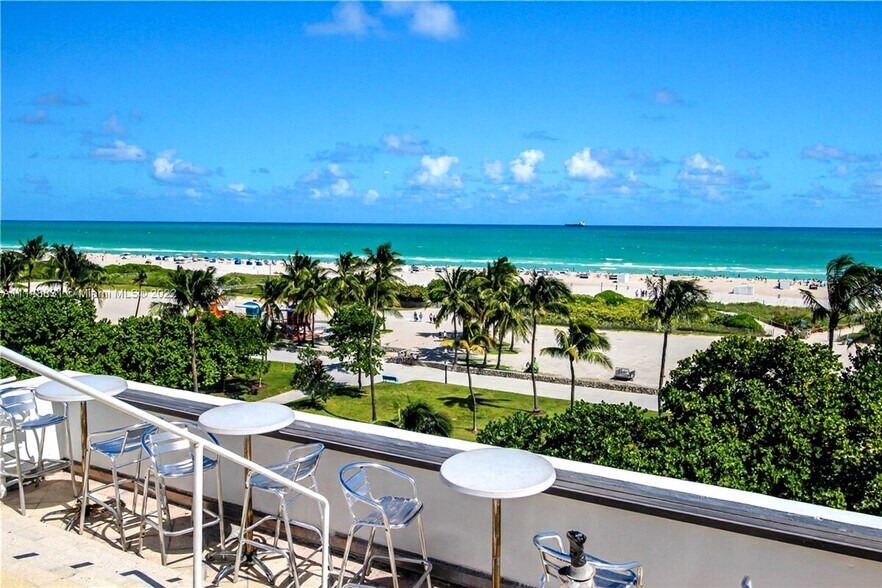 Building Photo - 960 Ocean Dr