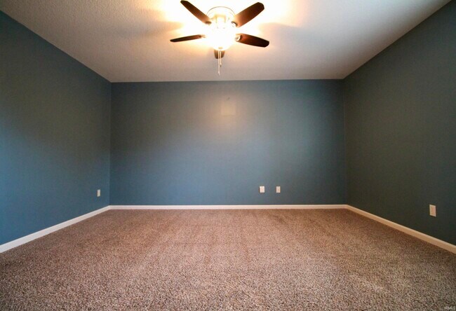 Building Photo - 10153 Archstone Cove