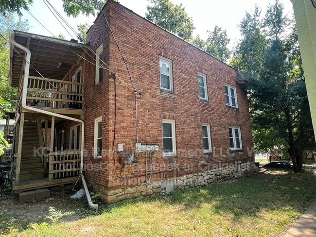 Building Photo - 1114 W 41st Terrace