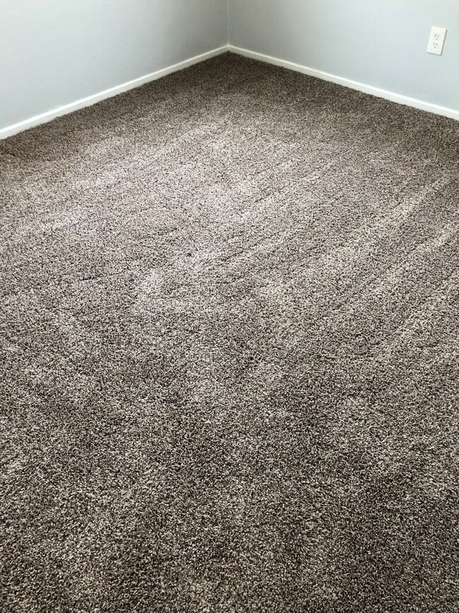 Building Photo - 5890 Gardenia Ave