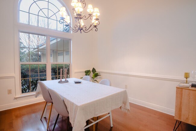 Building Photo - Solamere Subdivision