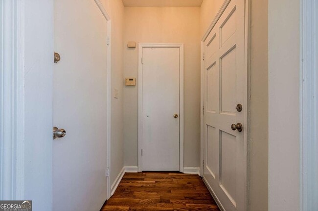 Building Photo - 1977 N Decatur Rd