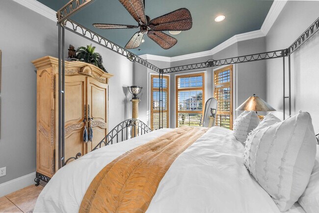 Building Photo - 3204 Sand Dollar Ln