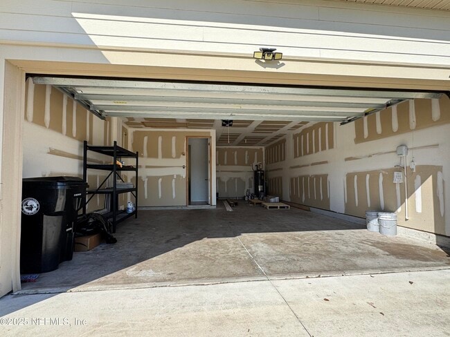 Building Photo - 2904 Laurel Springs Dr