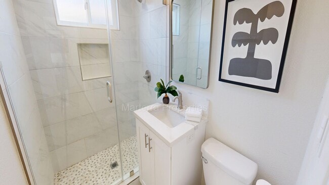 Building Photo - 19th St