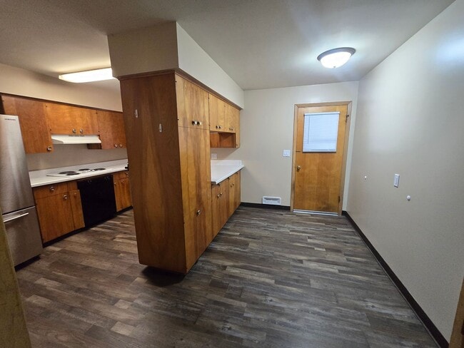 Building Photo - Remodeled 3-4 Br, 2 Bath Ranch style home, fenced in yard, garage, patio, full basement