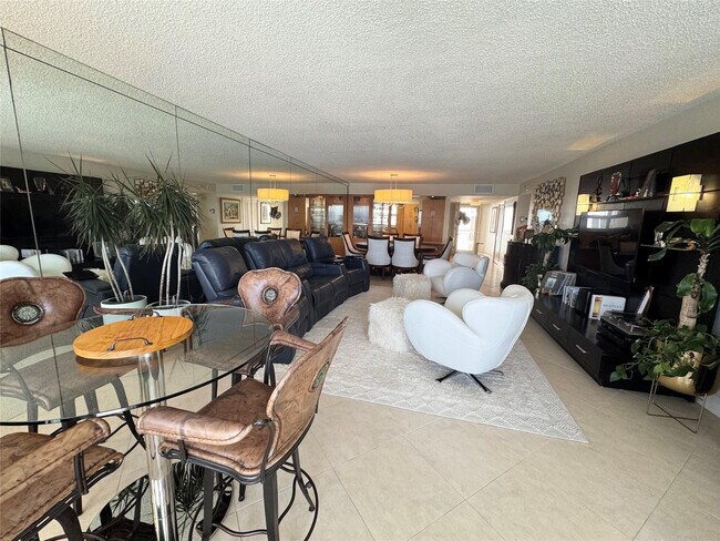 Building Photo - 4100 Galt Ocean Dr