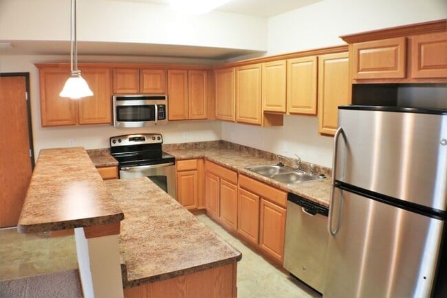 Building Photo - $1,225 | 1 Bedroom +Bonus Room, 1 Bathroom Condo | Pet Friendly* | Available for August 1st, 2026...