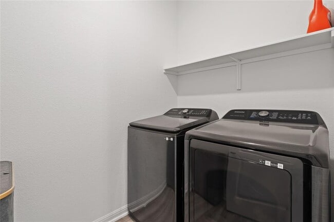 Building Photo - 708 Leeward Pass