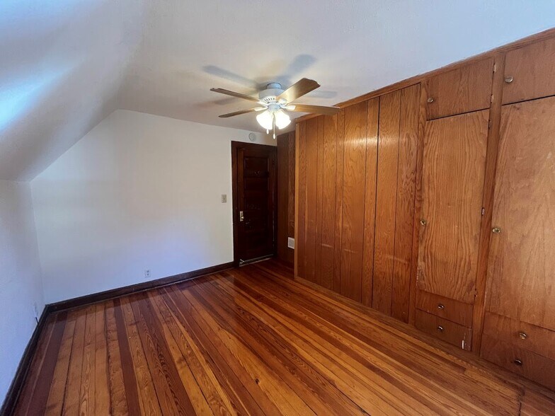 Building Photo - 1119 Emerald St