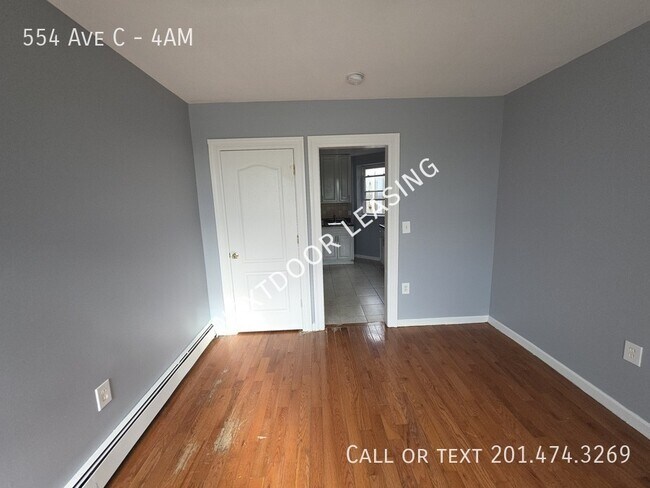 Building Photo - 554 Avenue C