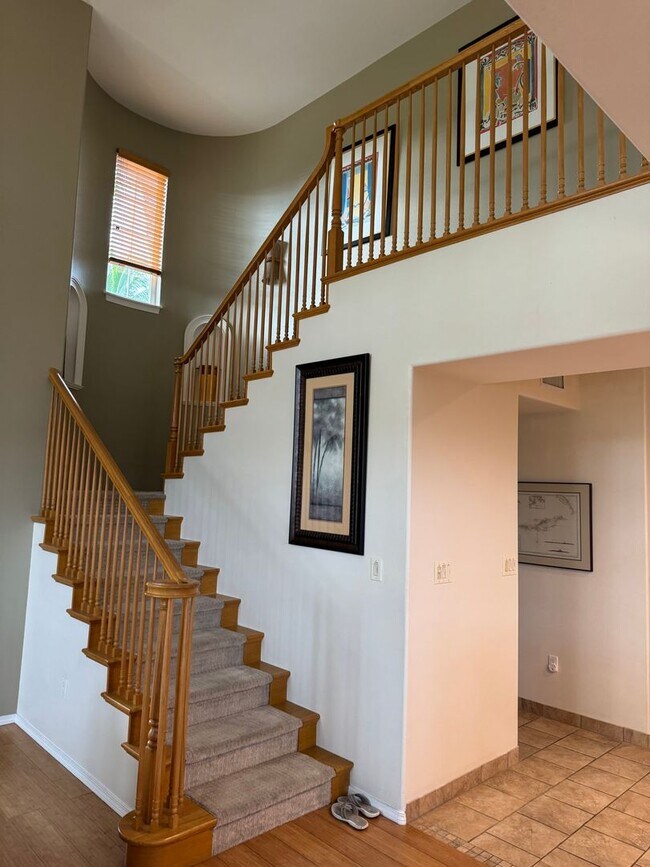 Building Photo - Luxurious Fully Furnished Long-Term Townhome Rental