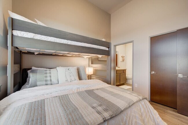 Building Photo - 2210 Remington Way