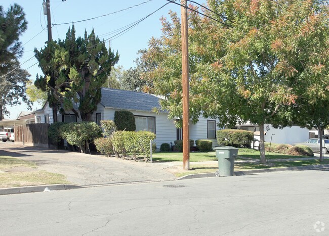 Building Photo - 512 Kaweah St