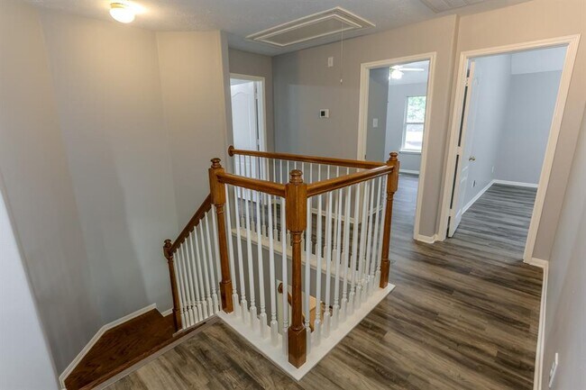 Building Photo - 2207 Stoneycreek Park Ct