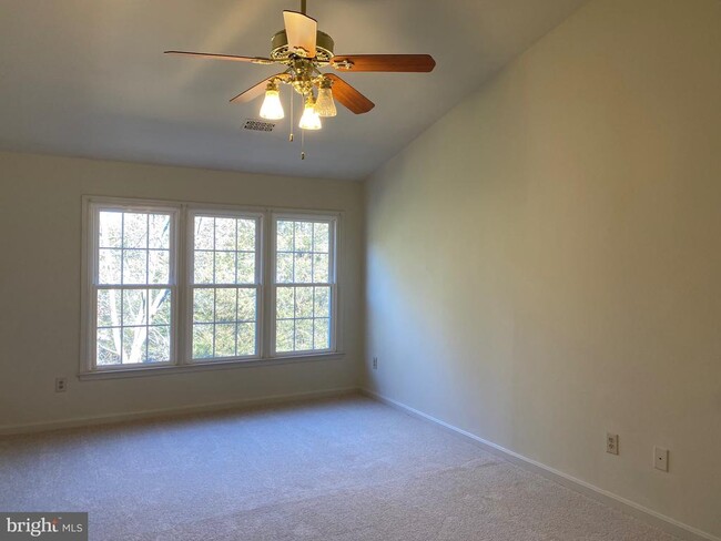 Building Photo - 9408 Regency Crest Dr