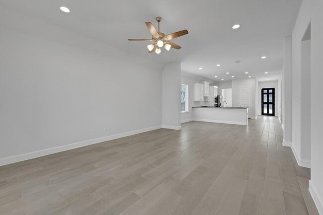 Building Photo - 15835 Bird of Paradise Dr