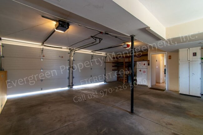 Building Photo - 2206 Wakefield Dr