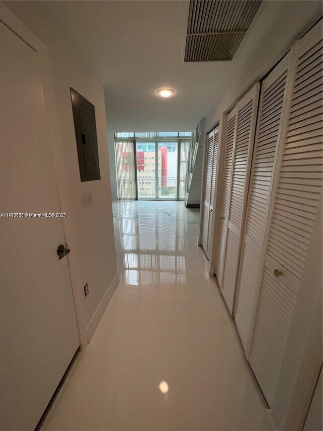 Building Photo - 244 Biscayne Blvd