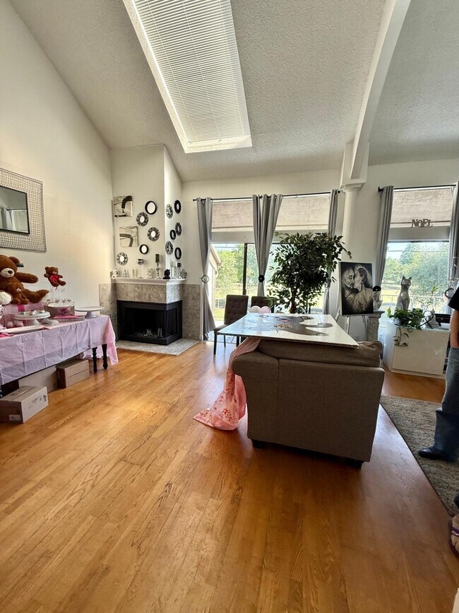 Building Photo - 8287 Sands Point Dr