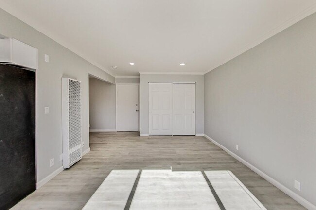 Building Photo - 2240 Angela Ct